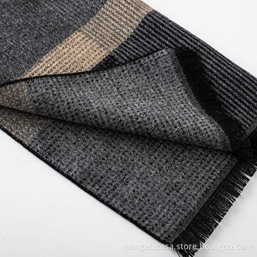 Écharpe grise pour hommes en hiver